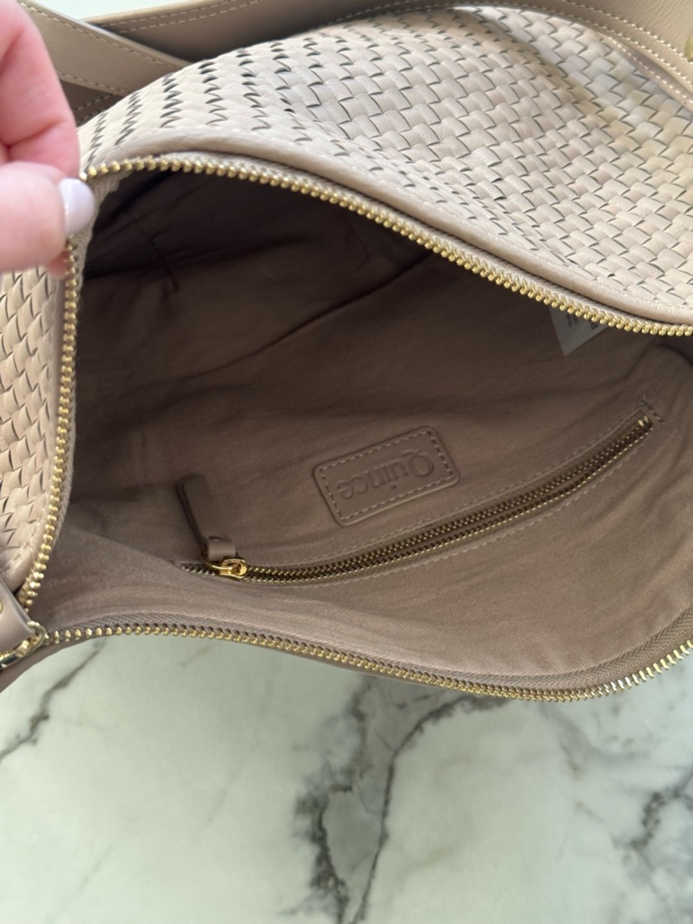 Quince Woven Shoulder Bag in Taupe. Italian Leather Crossbody - Picture 3 of 10